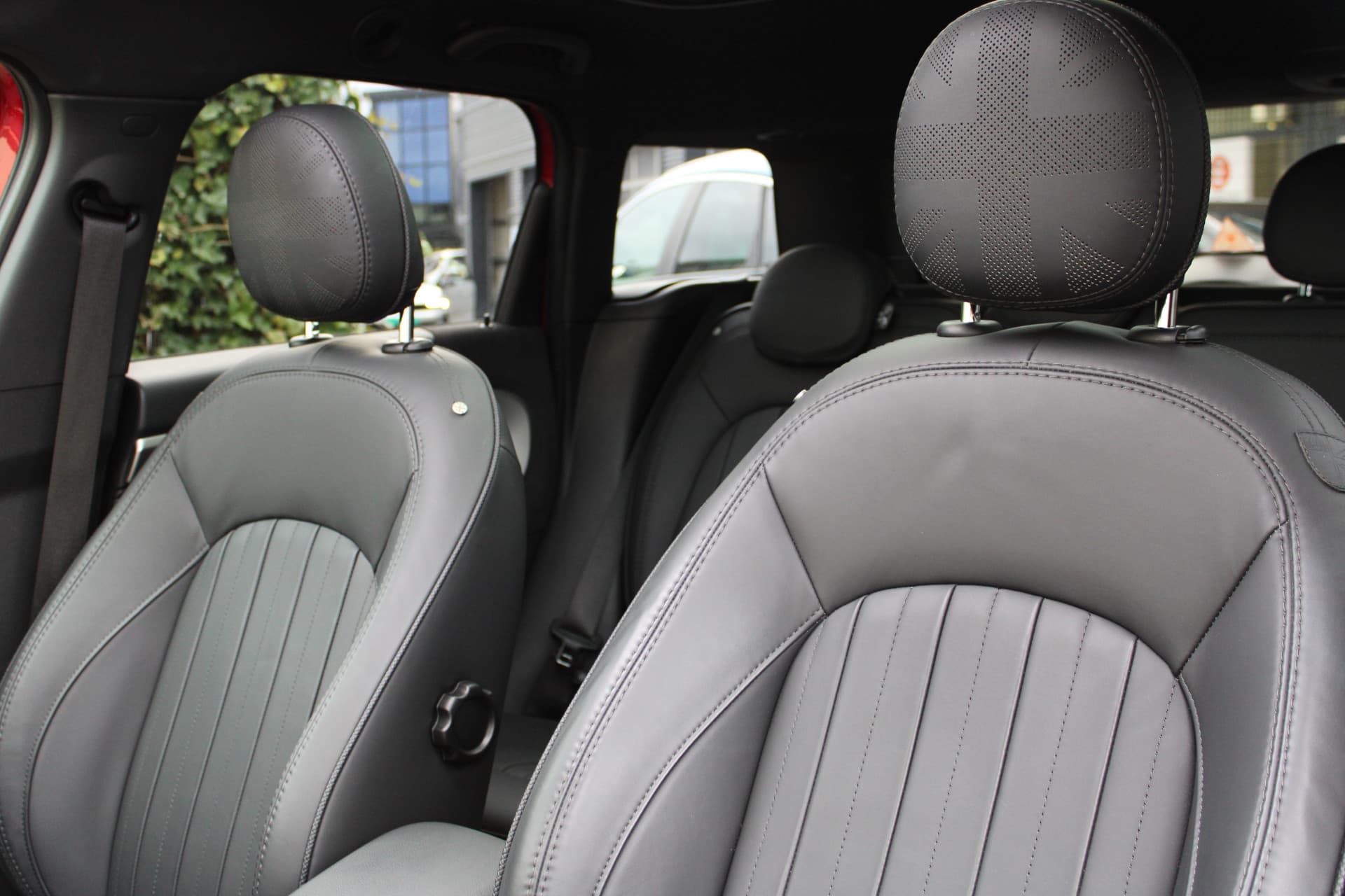 MINI Countryman 2.0 Cooper S Boardwalk Edition thumbnail 12