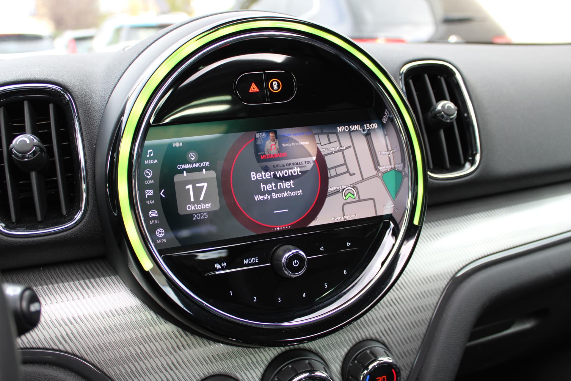 MINI Countryman 2.0 Cooper S Boardwalk Edition thumbnail 13