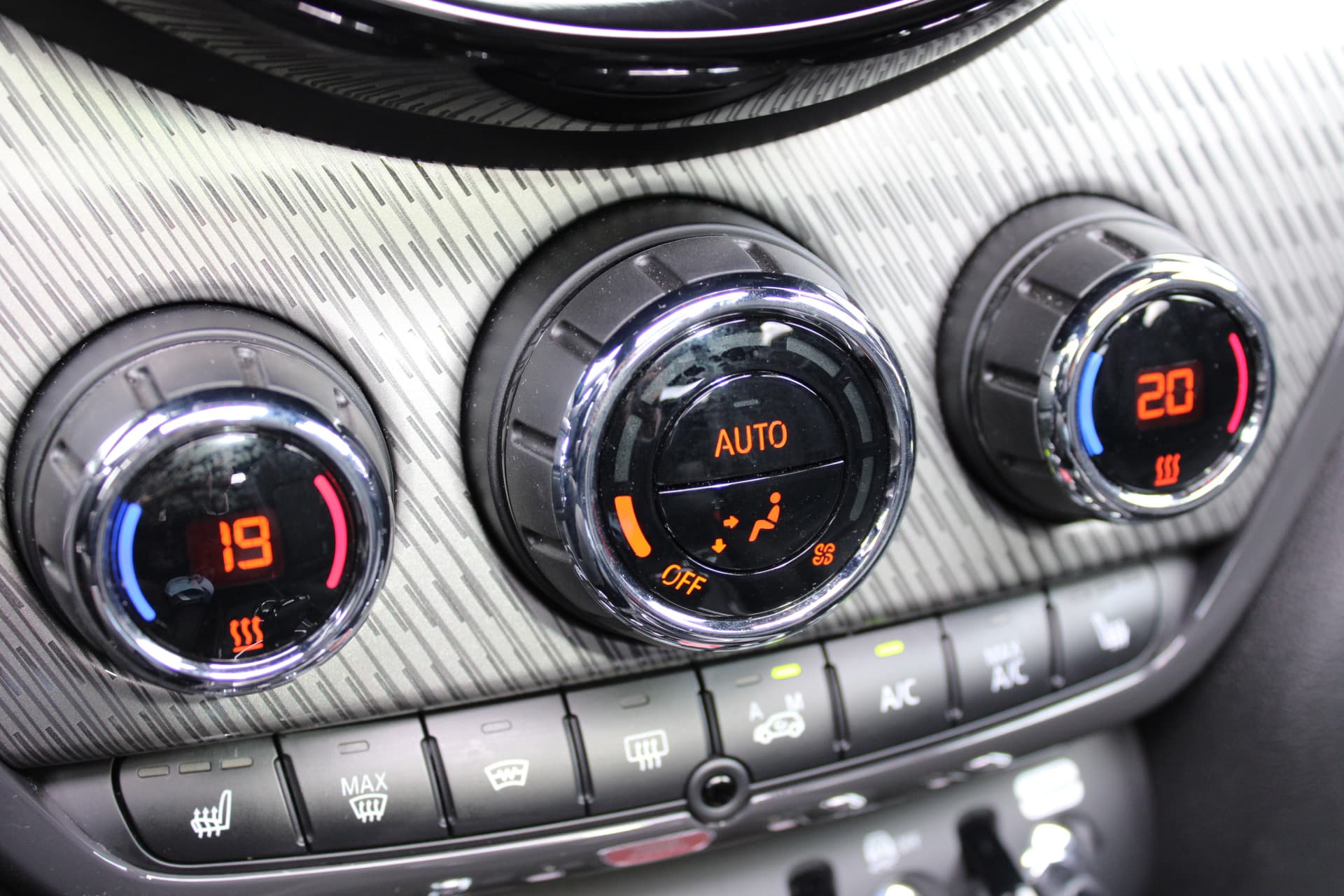 MINI Countryman 2.0 Cooper S Boardwalk Edition thumbnail 24