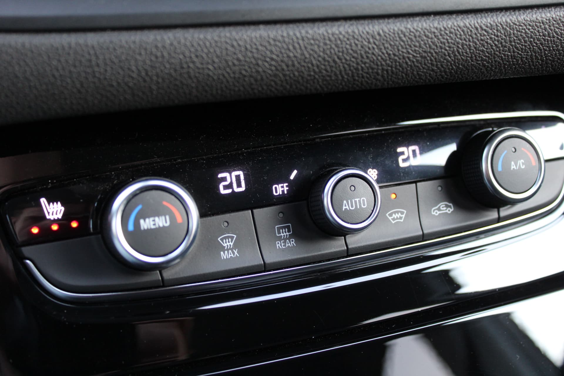 Opel Grandland 1.6 Turbo Plug-In Hybrid GS thumbnail 21