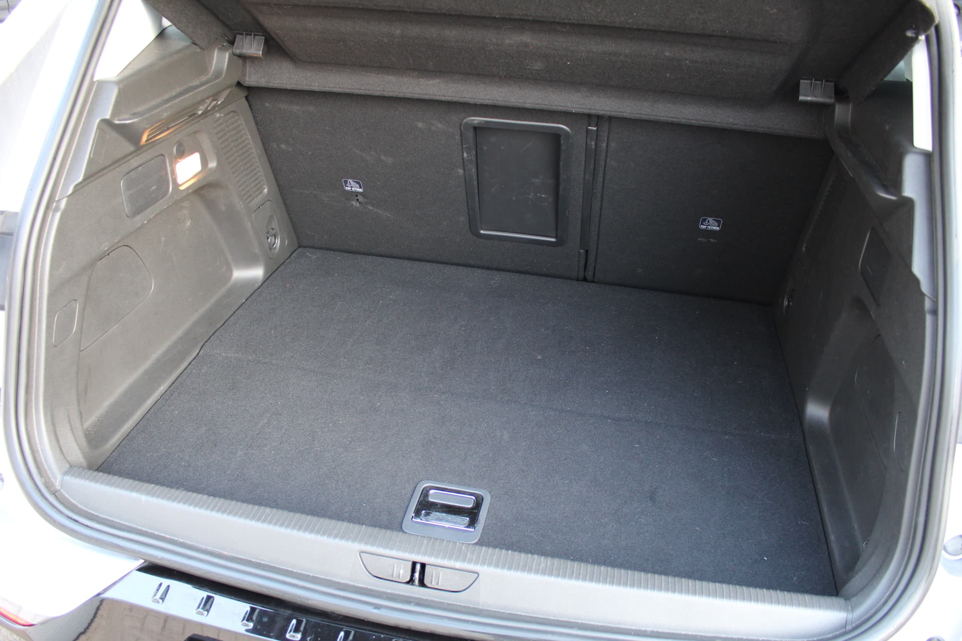 Opel Grandland 1.6 Turbo Plug-In Hybrid GS thumbnail 38