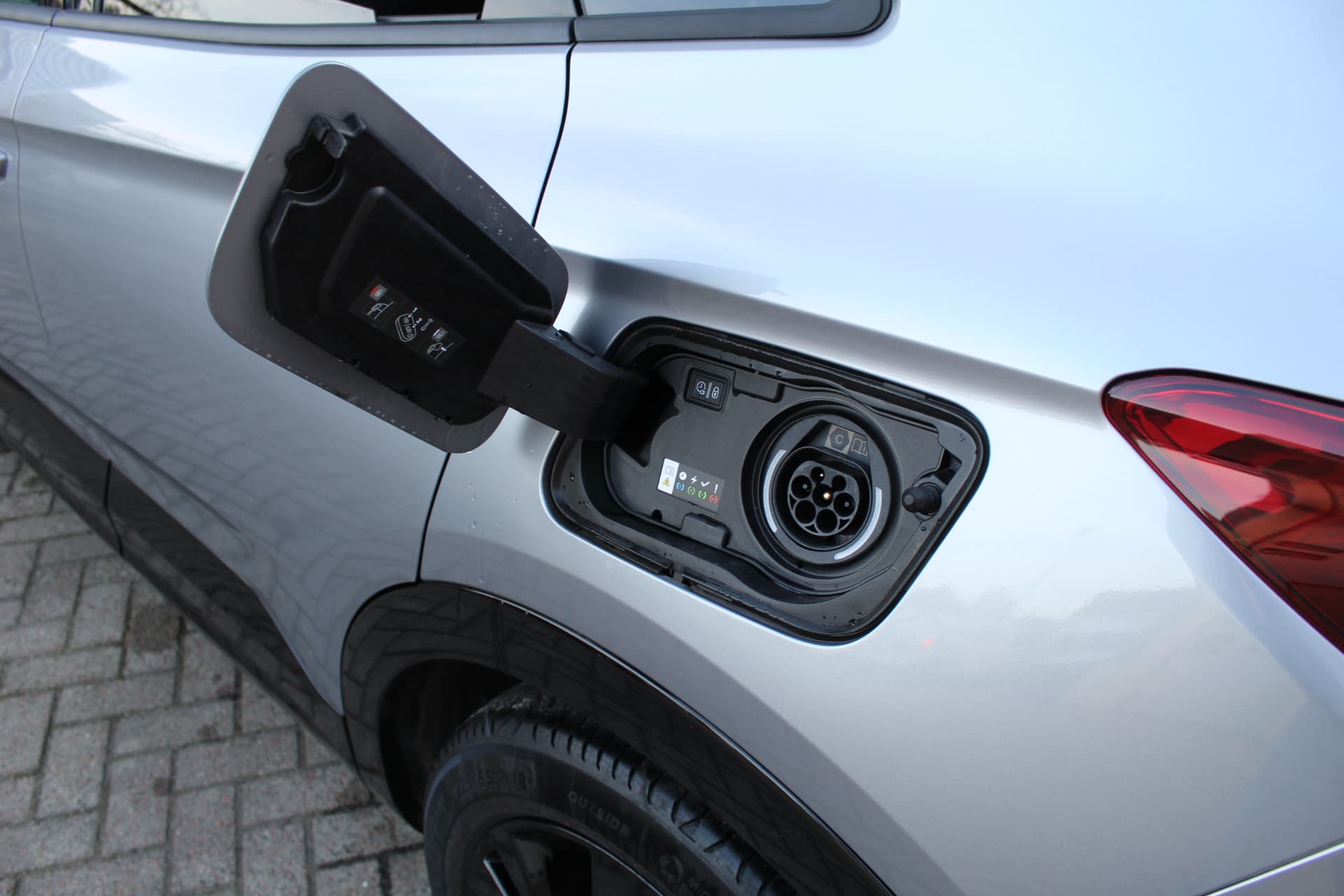 Opel Grandland 1.6 Turbo Plug-In Hybrid GS thumbnail 37