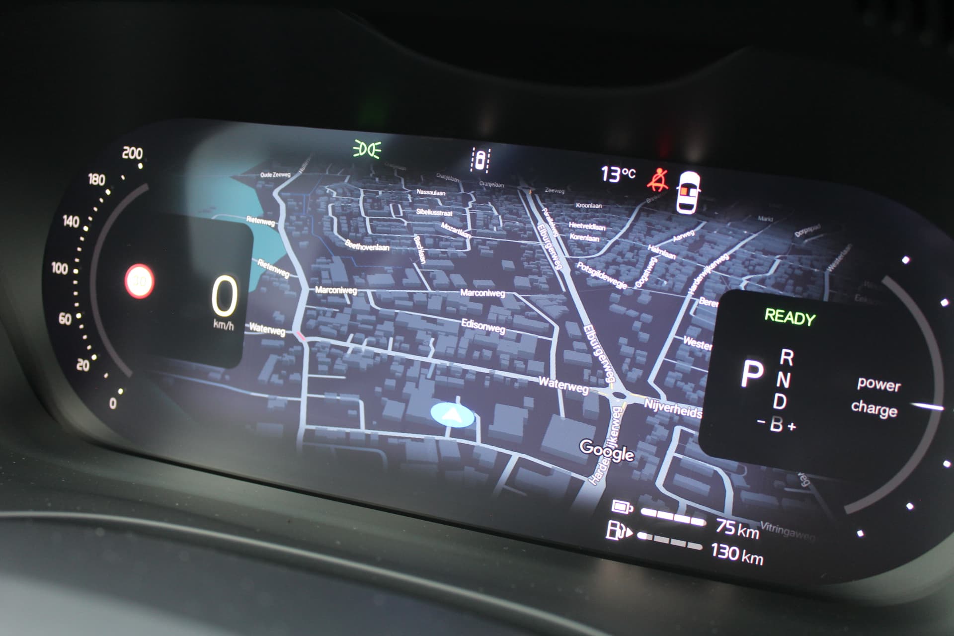 Volvo XC60 2.0 T8 Plug-in hybrid AWD Plus Black Edition thumbnail 11