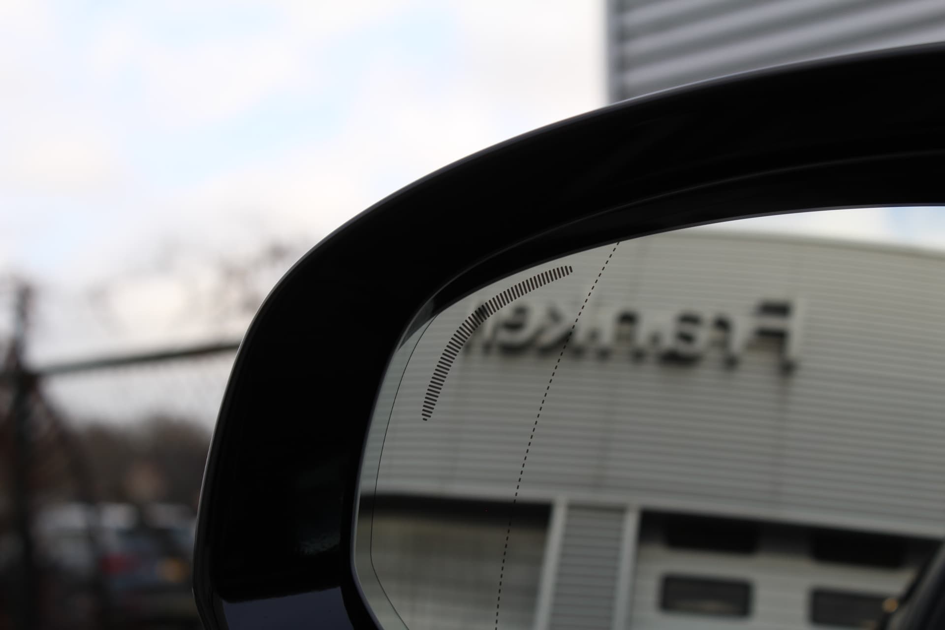 Volvo XC60 2.0 T8 Plug-in hybrid AWD Plus Black Edition thumbnail 26