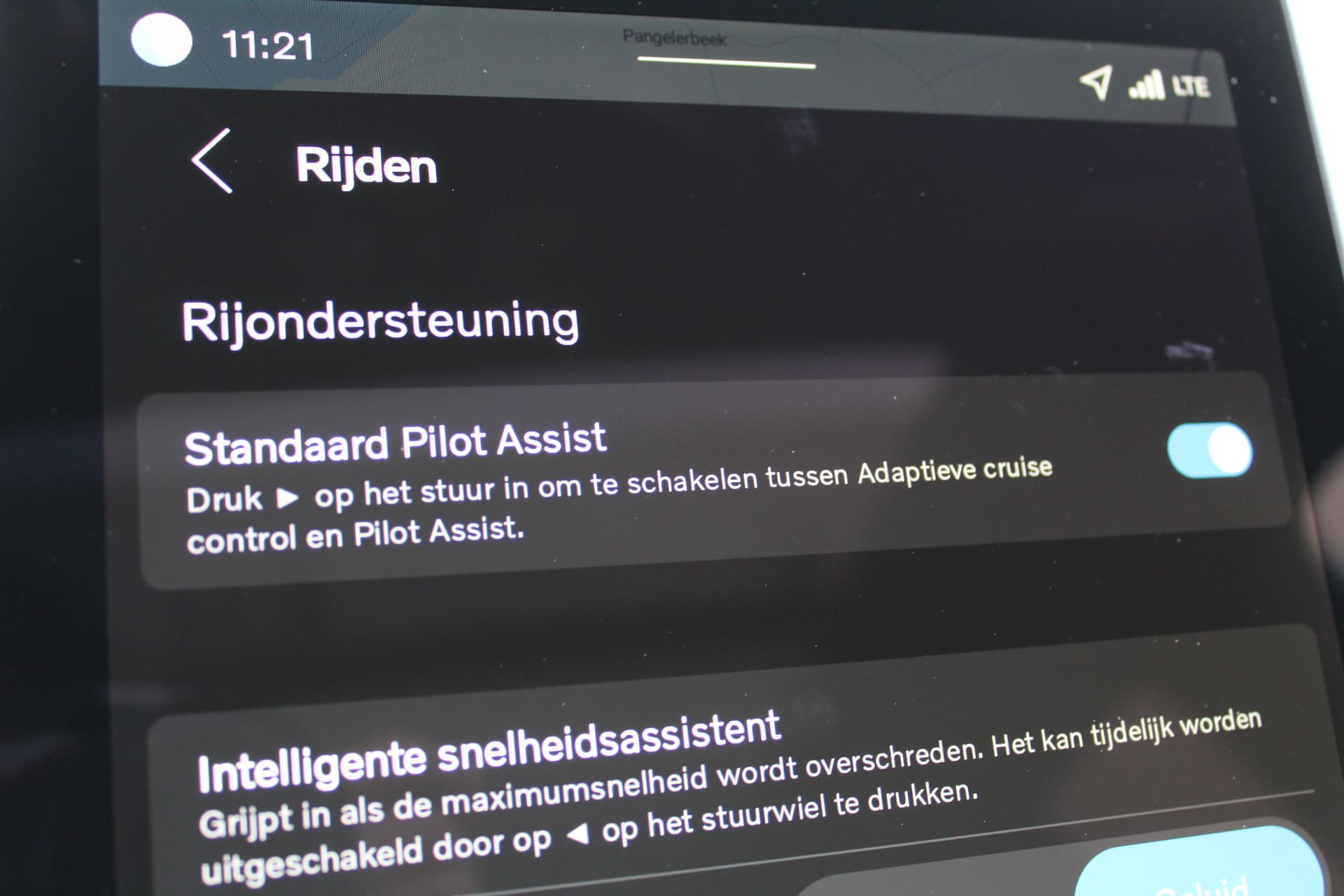 Volvo XC60 2.0 T8 Plug-in hybrid AWD Plus Black Edition thumbnail 31