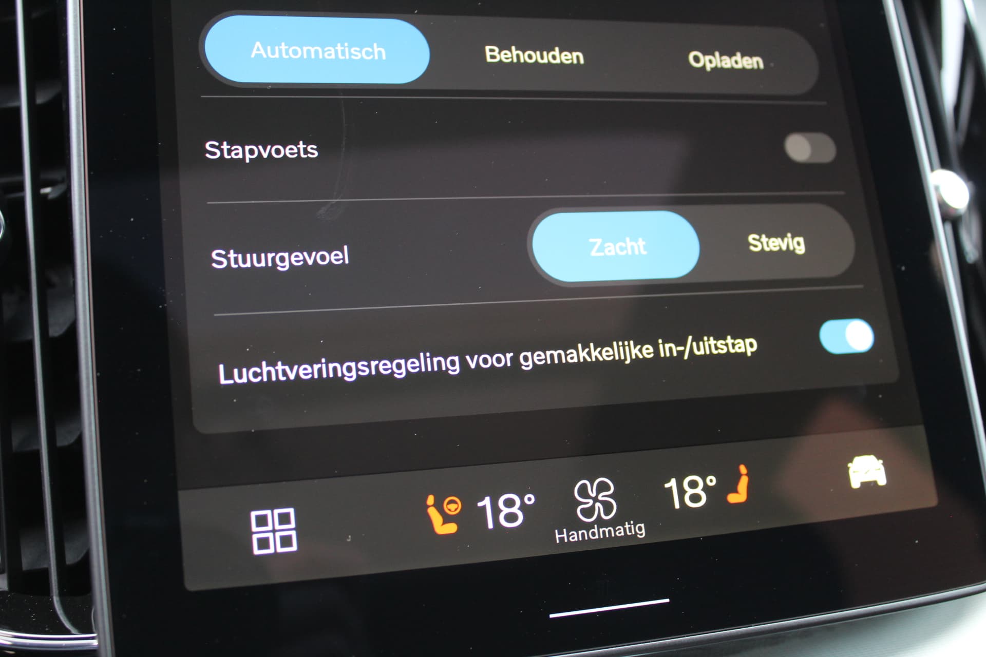 Volvo XC60 2.0 T8 Plug-in hybrid AWD Plus Black Edition thumbnail 37