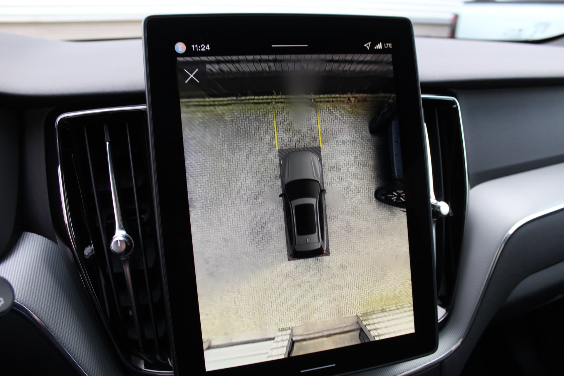 Volvo XC60 2.0 T8 Plug-in hybrid AWD Plus Black Edition thumbnail 39