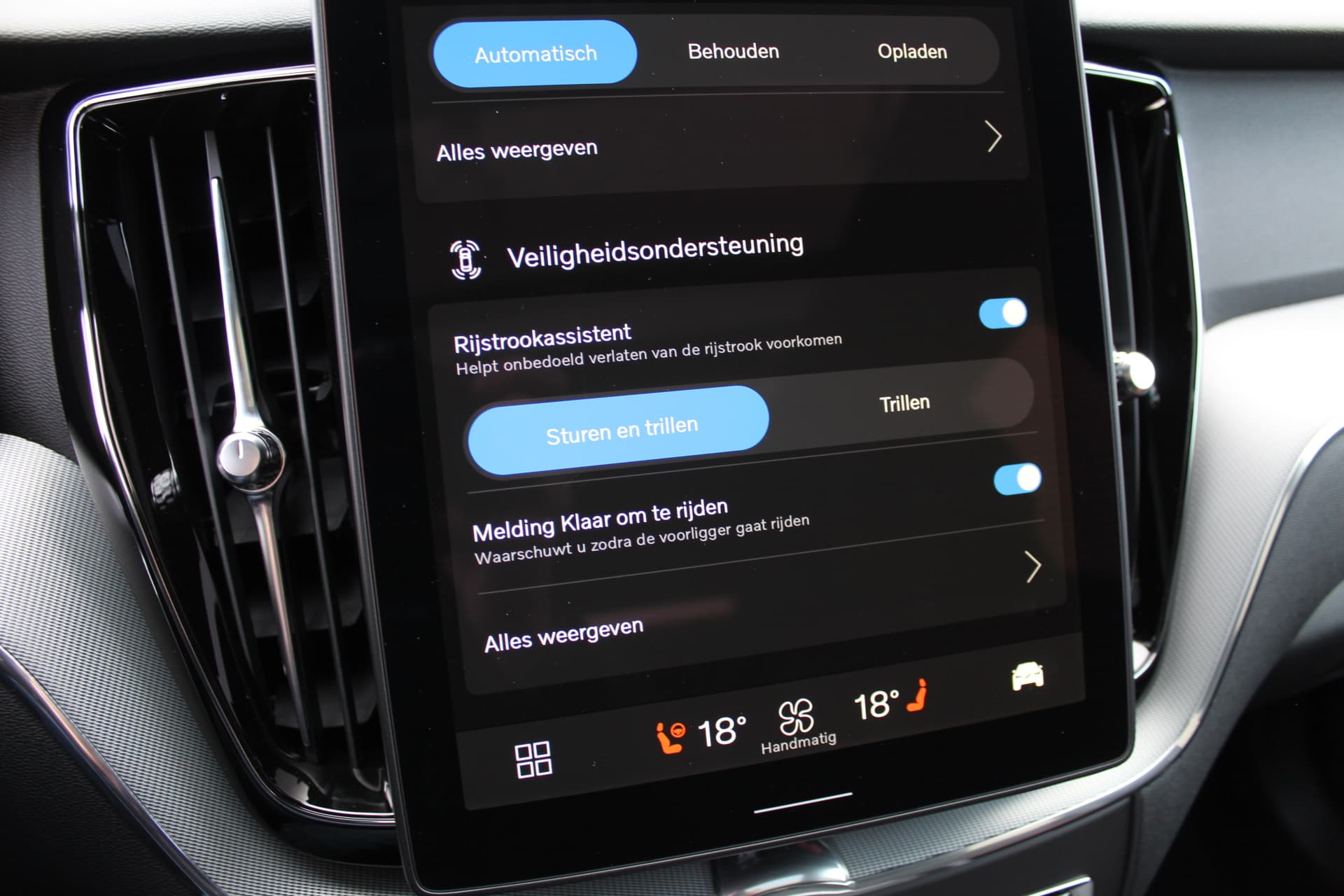 Volvo XC60 2.0 T8 Plug-in hybrid AWD Plus Black Edition thumbnail 47