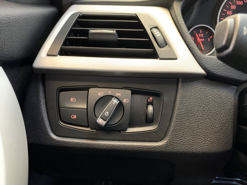 BMW 3 Serie Touring 320d High Executive thumbnail 25