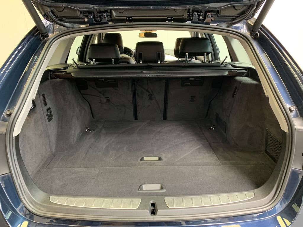 BMW 3 Serie Touring 320d High Executive thumbnail 43
