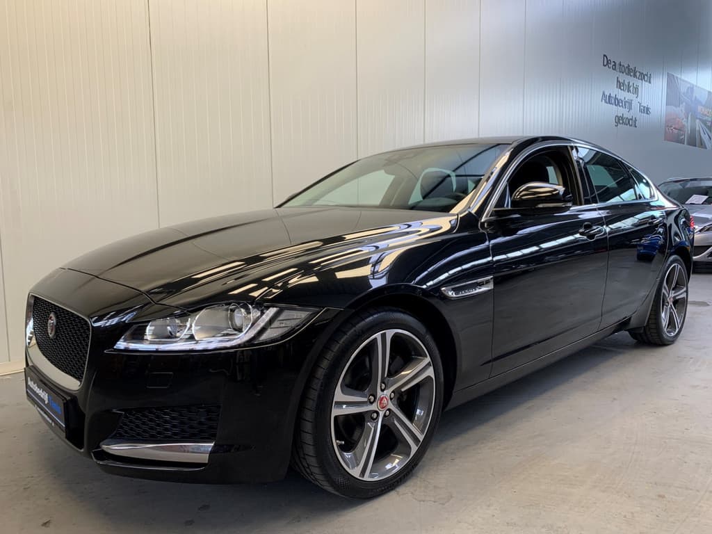 Jaguar XF 2.0t Prestige thumbnail 17