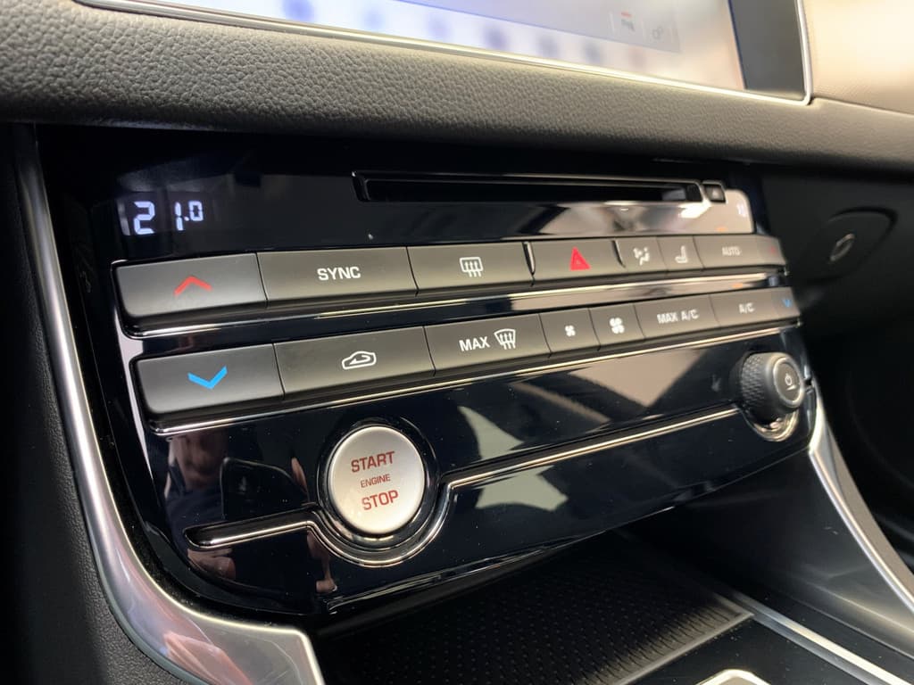 Jaguar XF 2.0t Prestige thumbnail 34