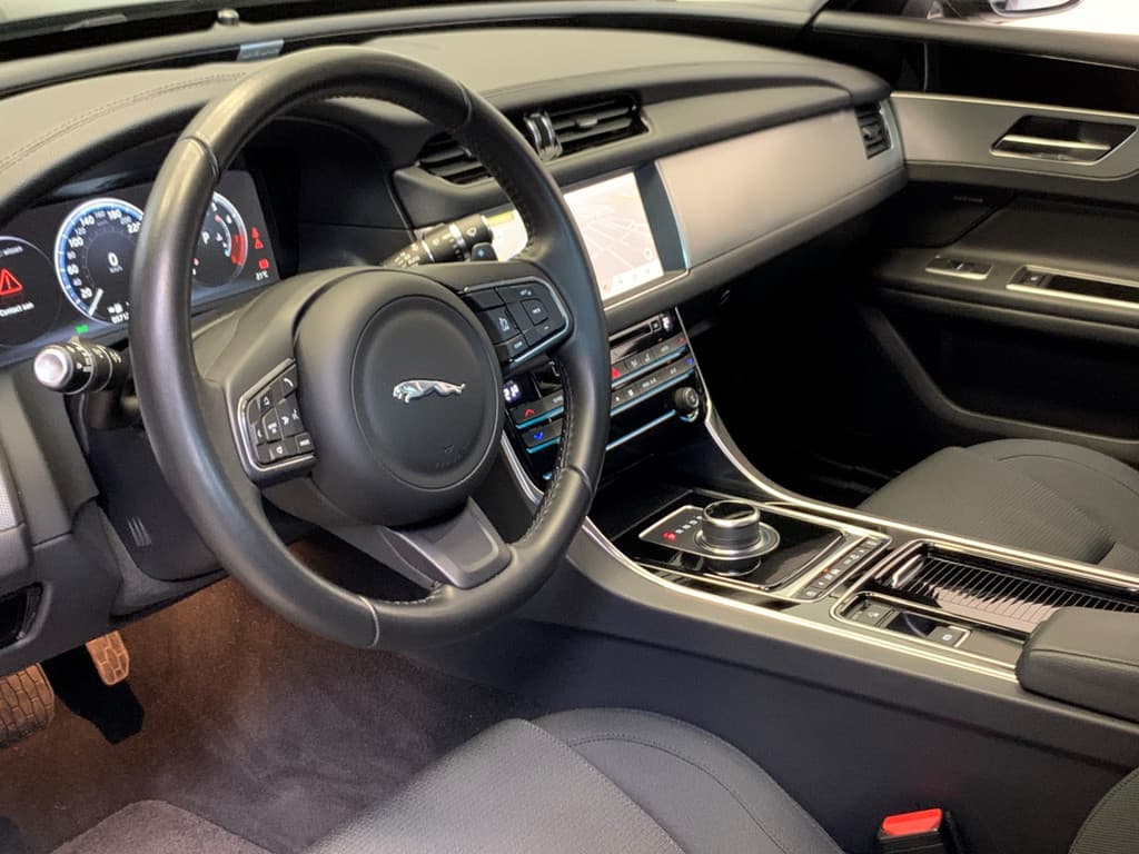 Jaguar XF 2.0t Prestige thumbnail 45