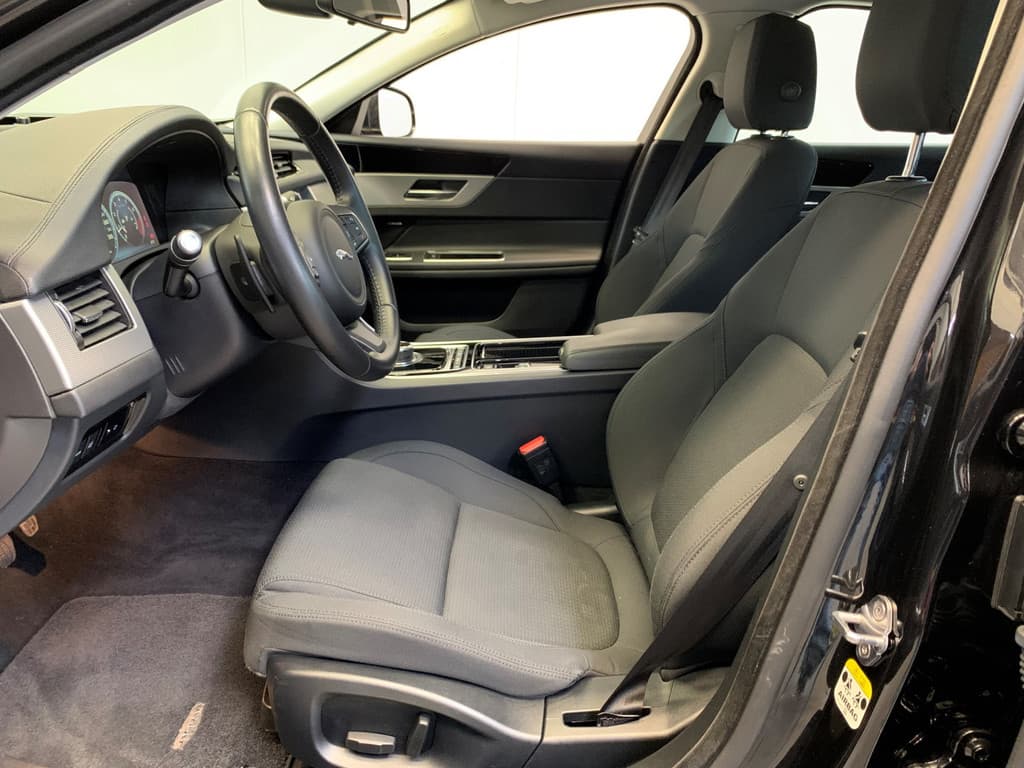 Jaguar XF 2.0t Prestige thumbnail 46