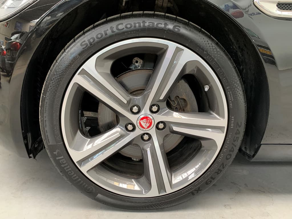 Jaguar XF 2.0t Prestige thumbnail 9