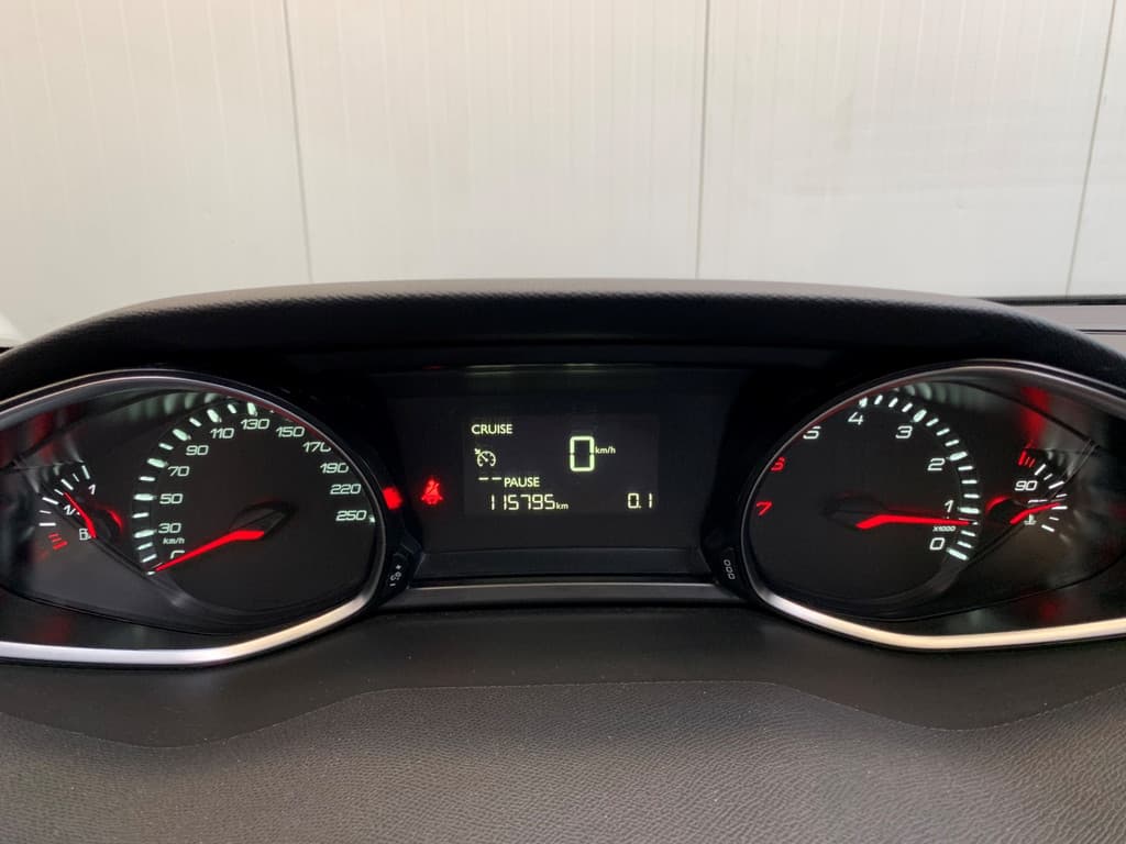 Peugeot 308 SW 1.2 PureTech 110PK Blue Lease Executive thumbnail 20