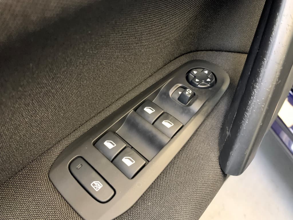 Peugeot 308 SW 1.2 PureTech 110PK Blue Lease Executive thumbnail 35