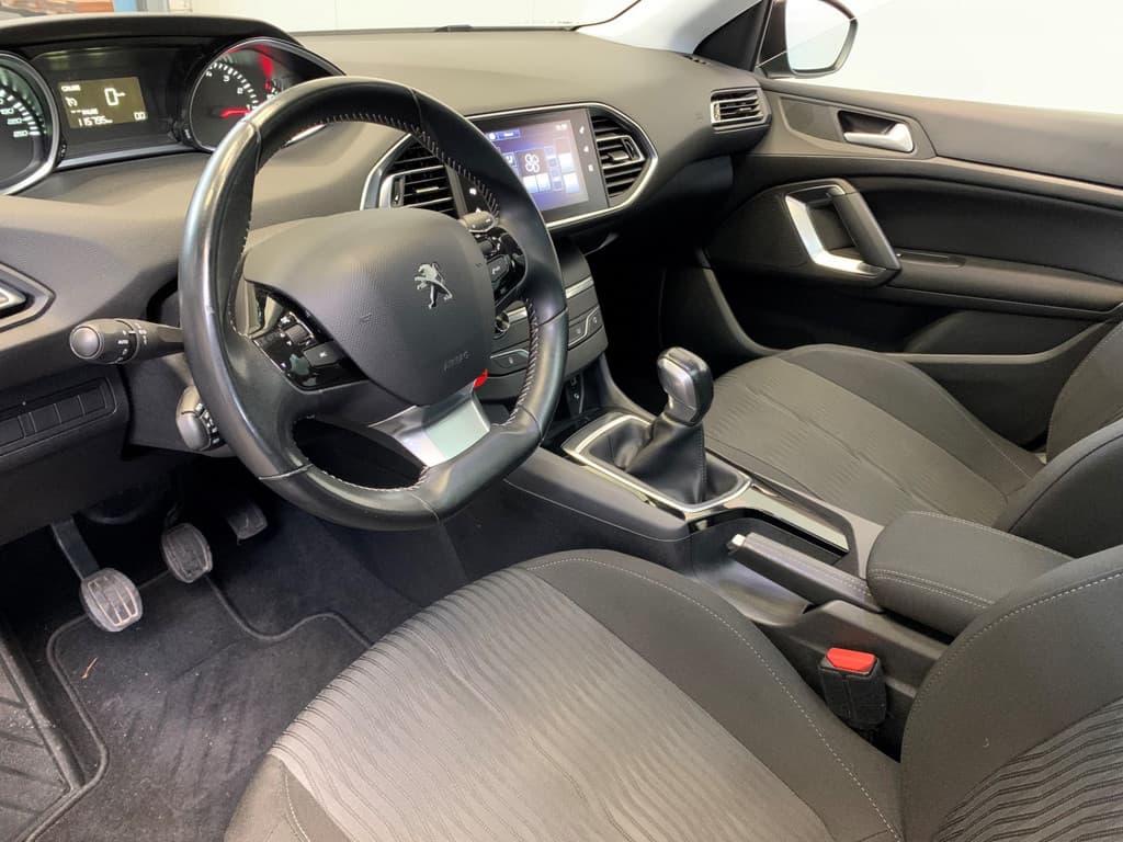 Peugeot 308 SW 1.2 PureTech 110PK Blue Lease Executive thumbnail 37