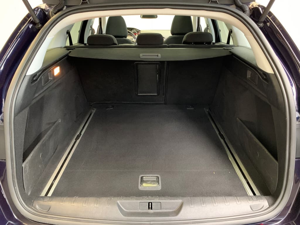 Peugeot 308 SW 1.2 PureTech 110PK Blue Lease Executive thumbnail 47