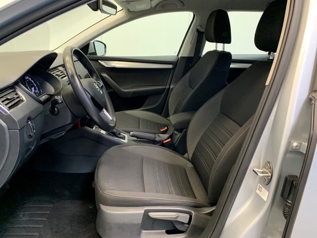 Škoda Octavia Combi 1.0 TSI Greentech Ambition Business thumbnail 2