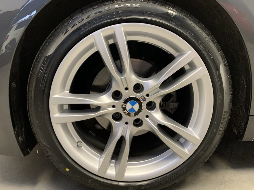 BMW 3 Serie Touring 318i M Sport Black Edition thumbnail 10