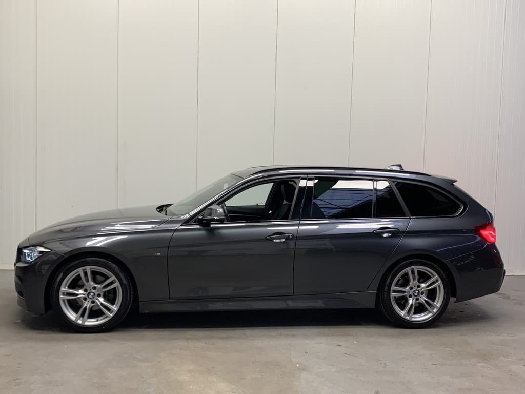BMW 3 Serie Touring 318i M Sport Black Edition thumbnail 3