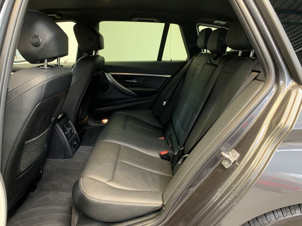 BMW 3 Serie Touring 318i M Sport Black Edition thumbnail 51