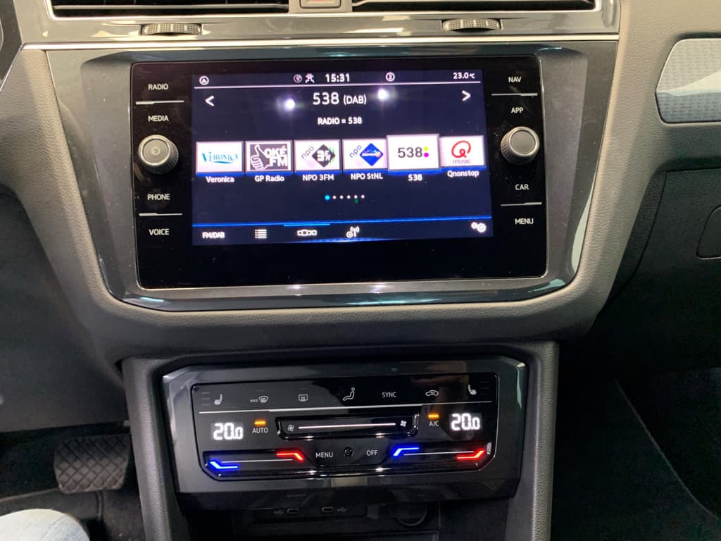 Volkswagen Tiguan 1.5 TSI Elegance thumbnail 32