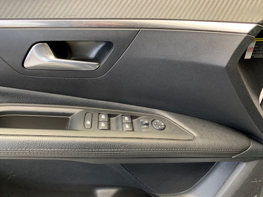 Peugeot 3008 1.2 Turbo 131PK PureTech Blue Lease Executive thumbnail 30