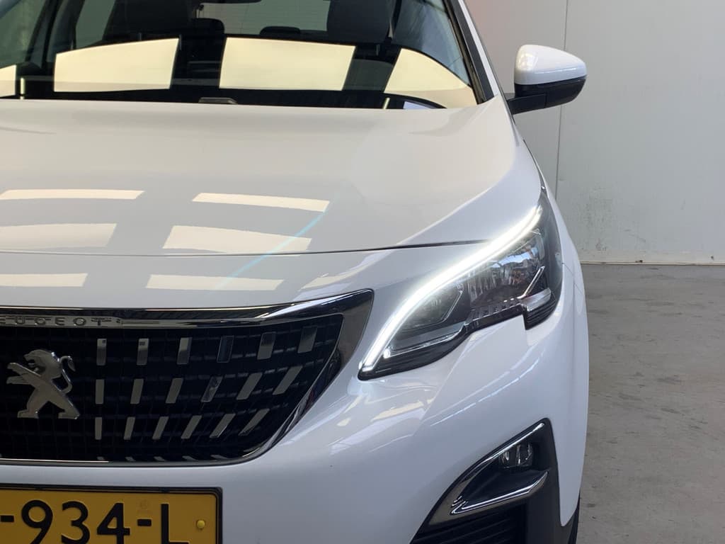 Peugeot 3008 1.2 Turbo 131PK PureTech Blue Lease Executive thumbnail 9