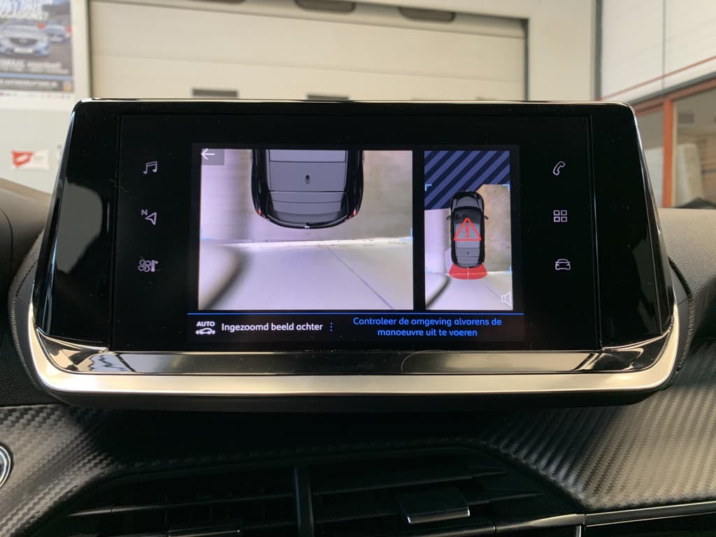 Peugeot 208 1.2 PureTech Allure 100PK thumbnail 24