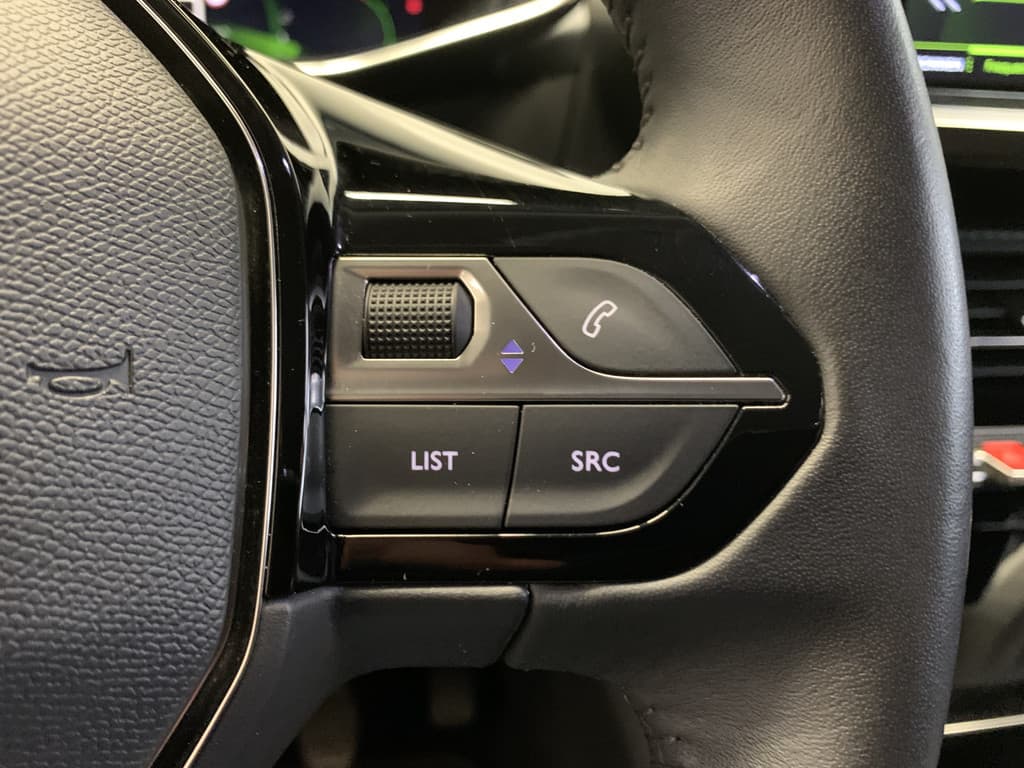 Peugeot 2008 1.2 Turbo 130PK Allure Sport thumbnail 22