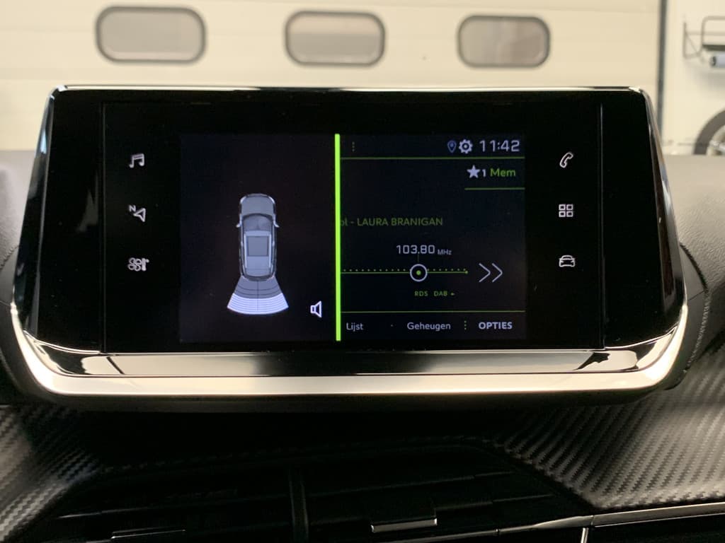 Peugeot 2008 1.2 Turbo 130PK Allure Sport thumbnail 29