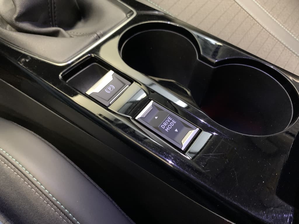 Peugeot 2008 1.2 Turbo 130PK Allure Sport thumbnail 32