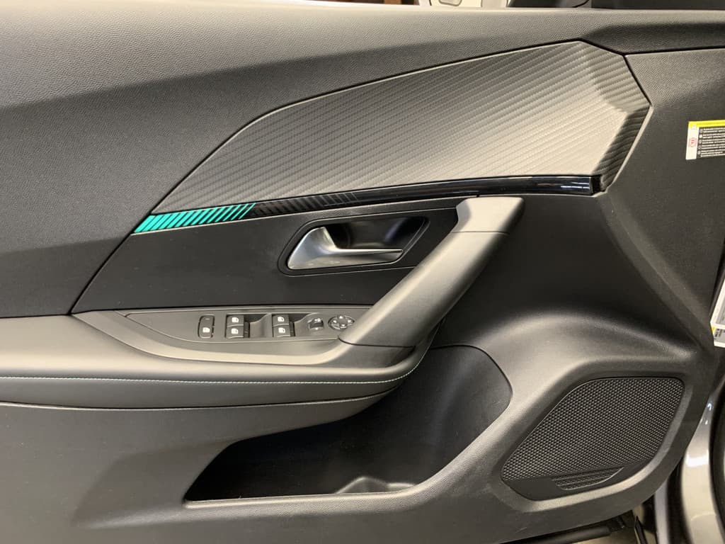 Peugeot 2008 1.2 Turbo 130PK Allure Sport thumbnail 34