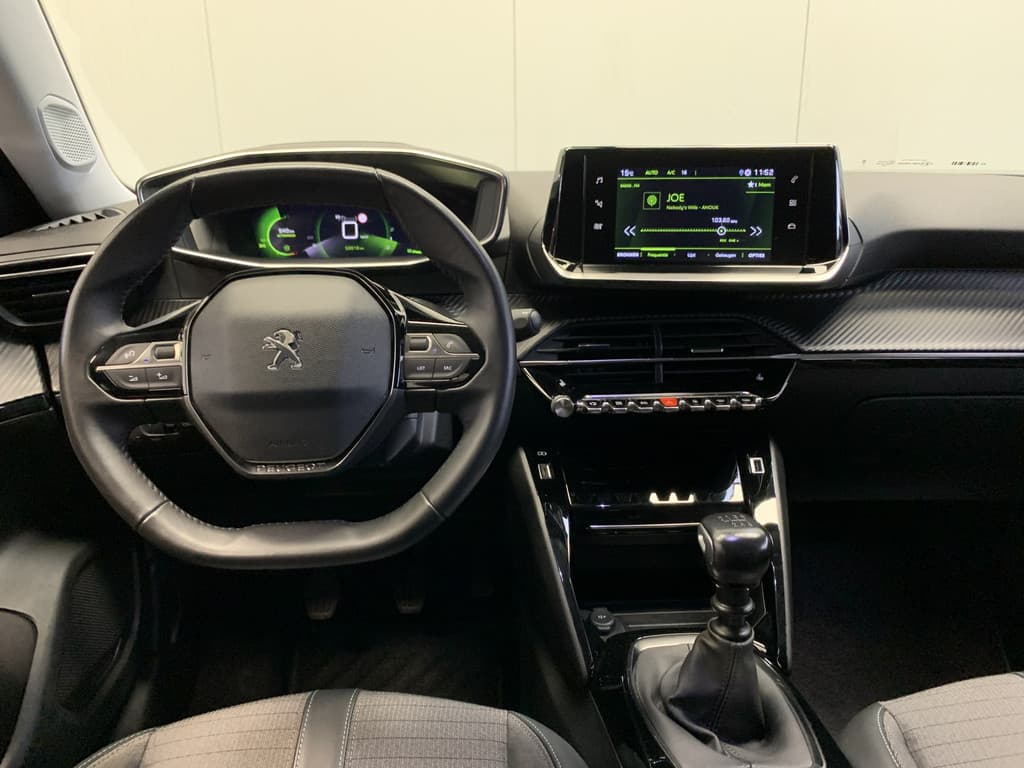 Peugeot 2008 1.2 Turbo 130PK Allure Sport thumbnail 37