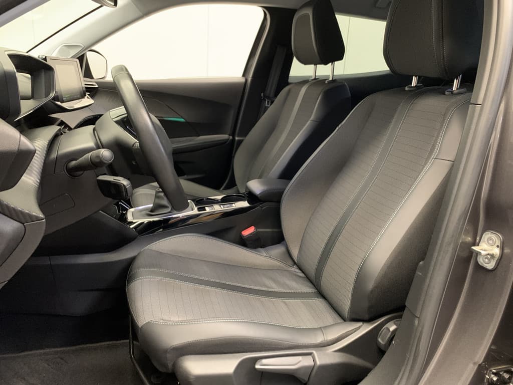 Peugeot 2008 1.2 Turbo 130PK Allure Sport thumbnail 39