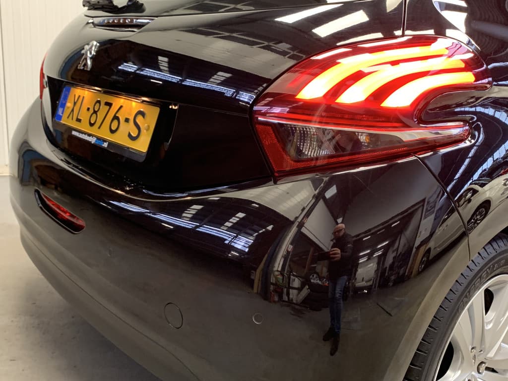 Peugeot 208 1.2 PureTech Signature thumbnail 13