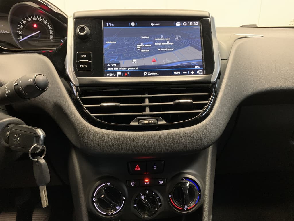 Peugeot 208 1.2 PureTech Signature thumbnail 18