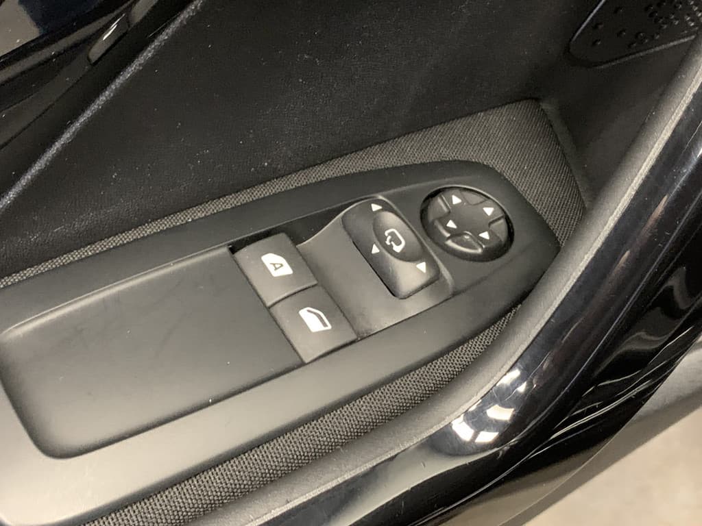 Peugeot 208 1.2 PureTech Signature thumbnail 31