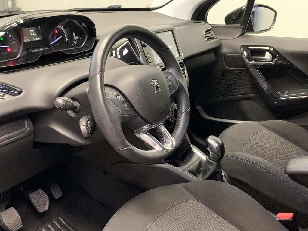 Peugeot 208 1.2 PureTech Signature thumbnail 32
