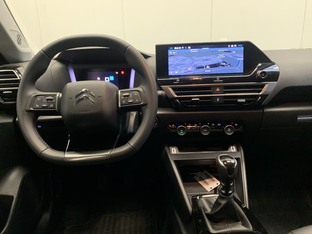 Citroën C4 1.2 130PK VTR Sport thumbnail 4