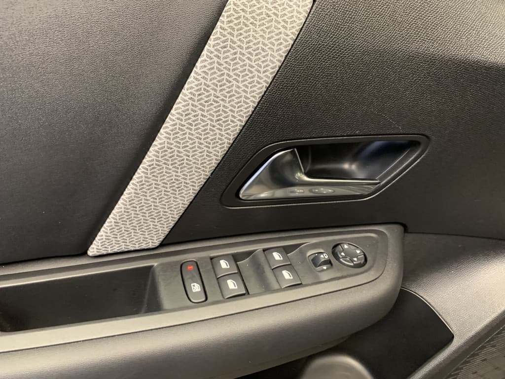 Citroën C4 1.2 130PK VTR Sport thumbnail 26