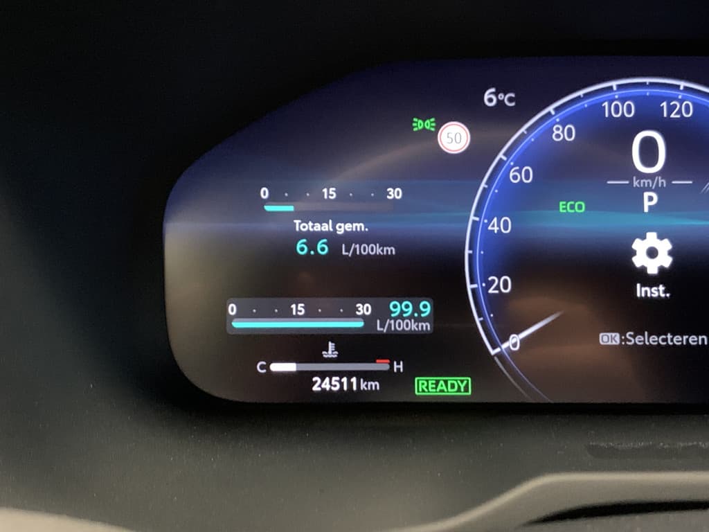 Toyota RAV4 2.5 Hybrid Style thumbnail 6