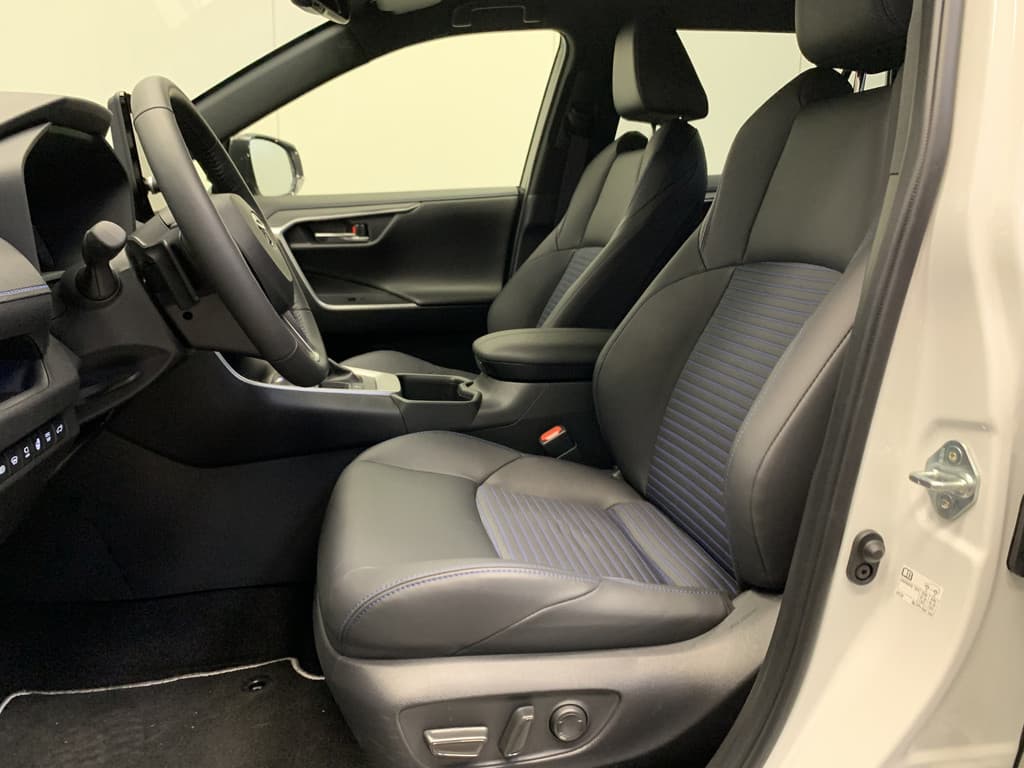 Toyota RAV4 2.5 Hybrid Style thumbnail 2