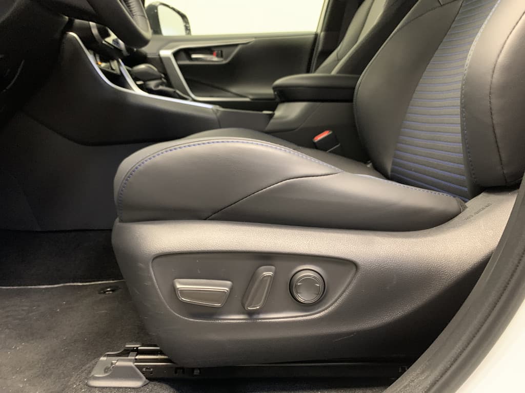 Toyota RAV4 2.5 Hybrid Style thumbnail 38