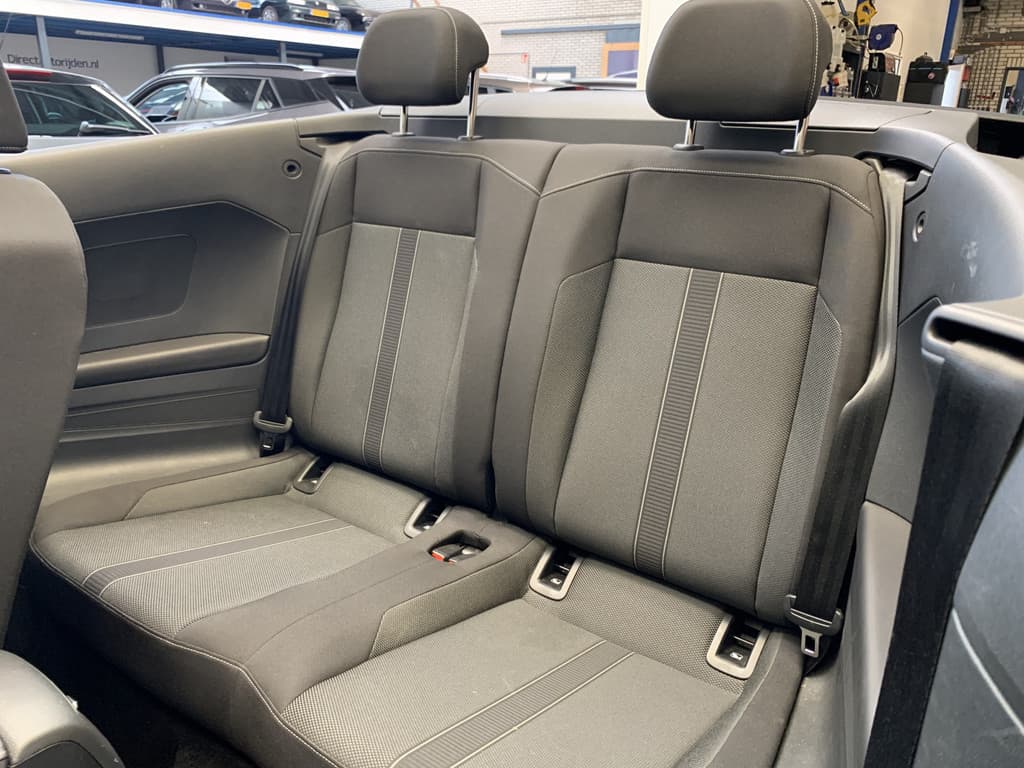 Volkswagen T-Roc Cabrio 1.0 TSI 110PK Style thumbnail 38