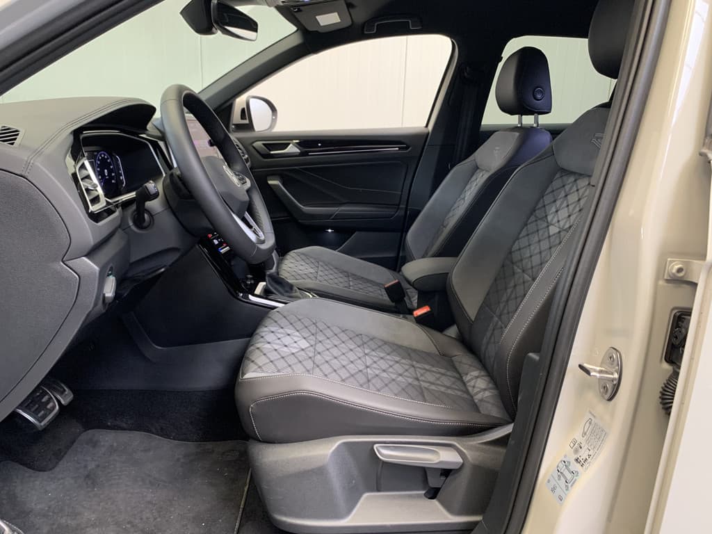 Volkswagen T-Roc 1.5 TSI R-Line 150PK thumbnail 2