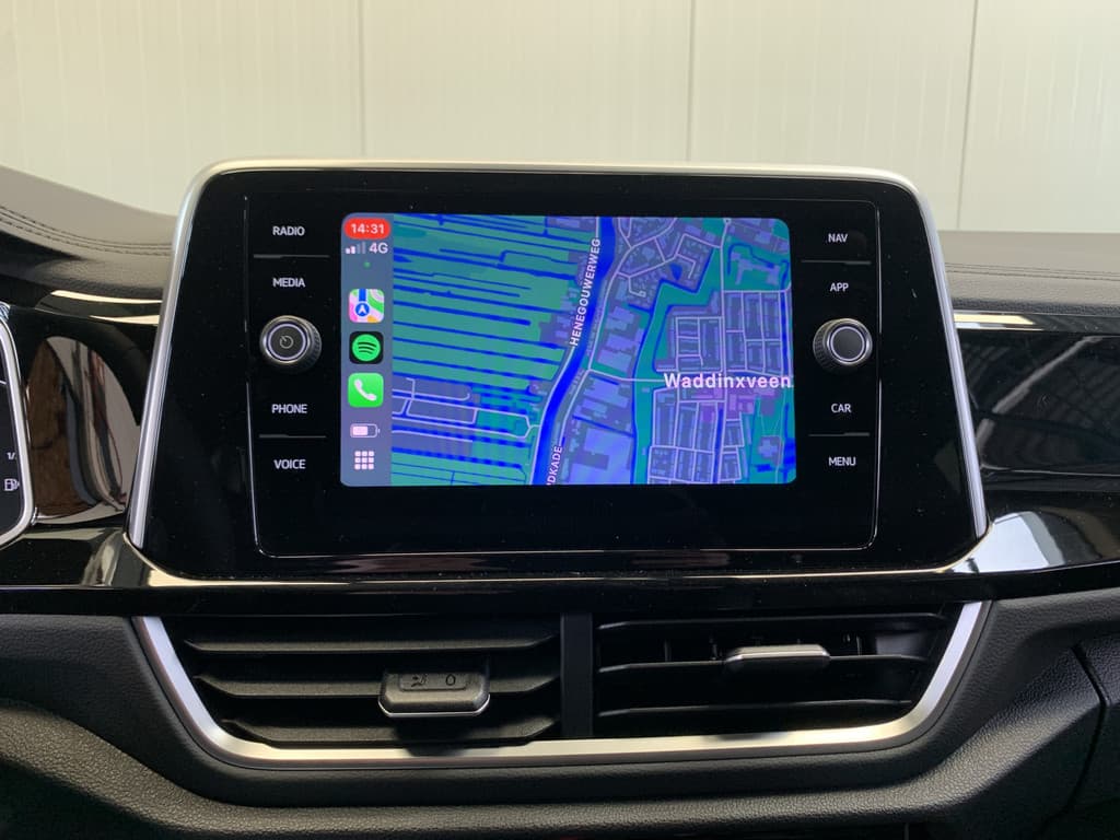 Volkswagen T-Roc 1.5 TSI R-Line 150PK thumbnail 36