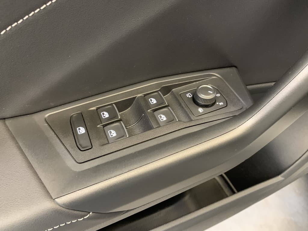 Volkswagen T-Roc 1.5 TSI R-Line 150PK thumbnail 41